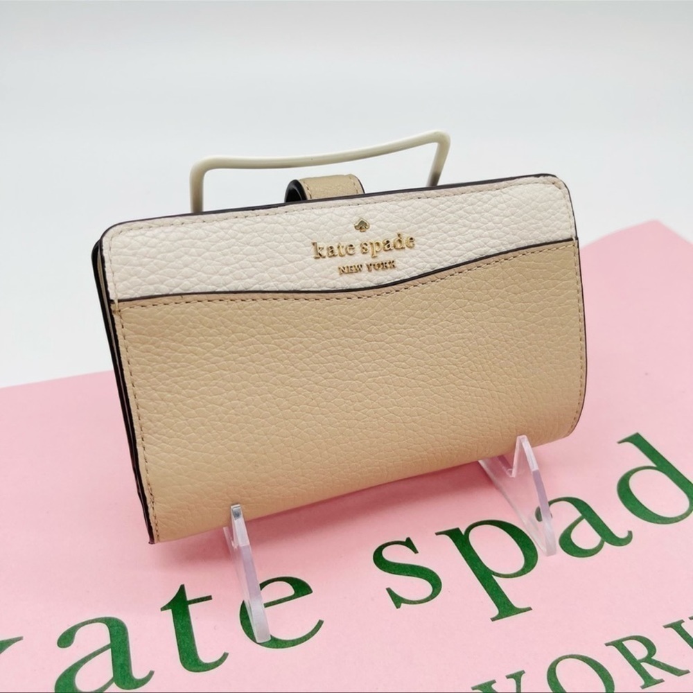 Kate Spade Leila Medium Compact Bifold Wallet - Picture 1 of 8